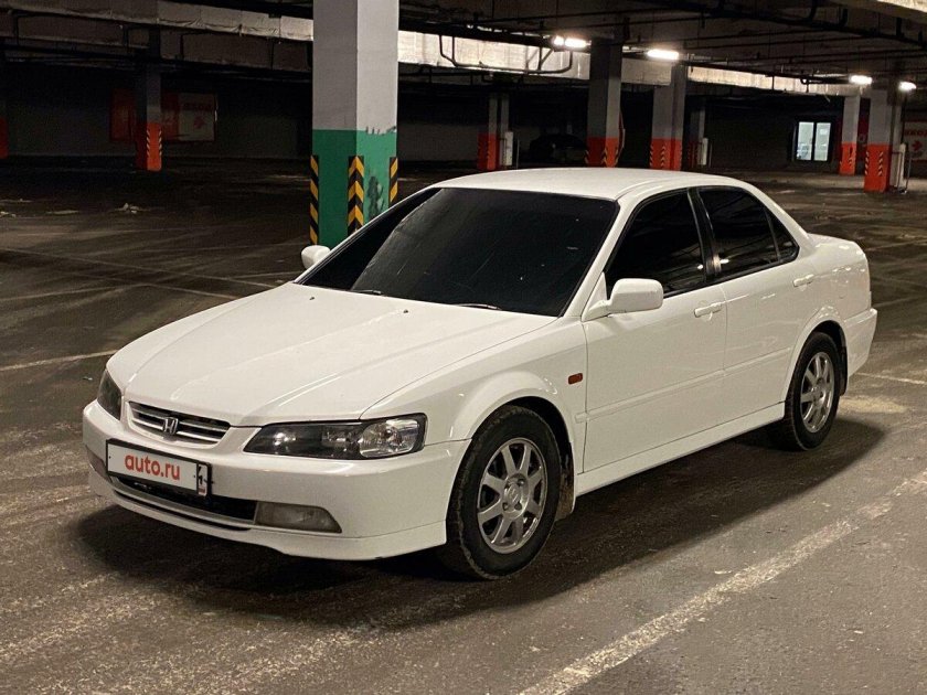Honda Accord 6 белый