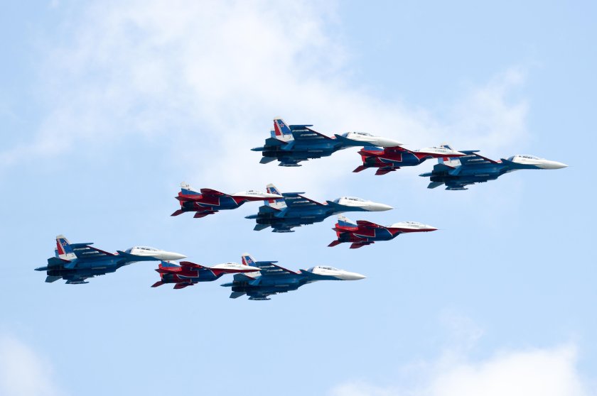 Пилотажная группа русские Витязи кубинский бриллиант