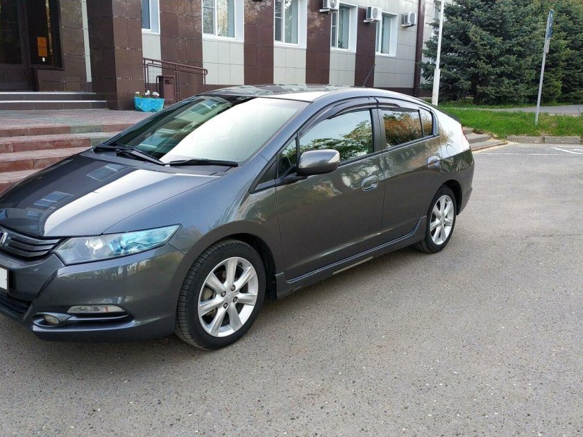 Хонда Инсайт 2009 года