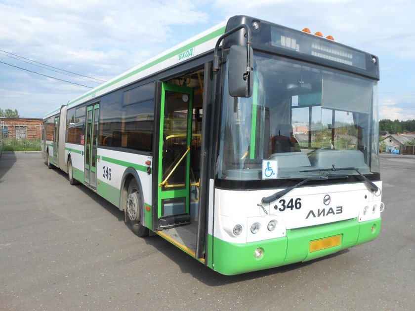 ЛИАЗ 6213 белый