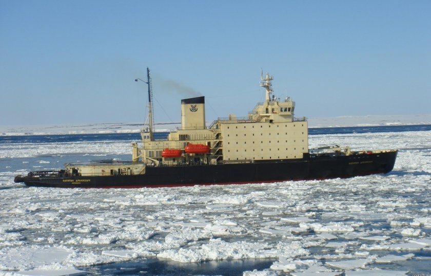 Ледокол Росморпорт Капитан Драницын
