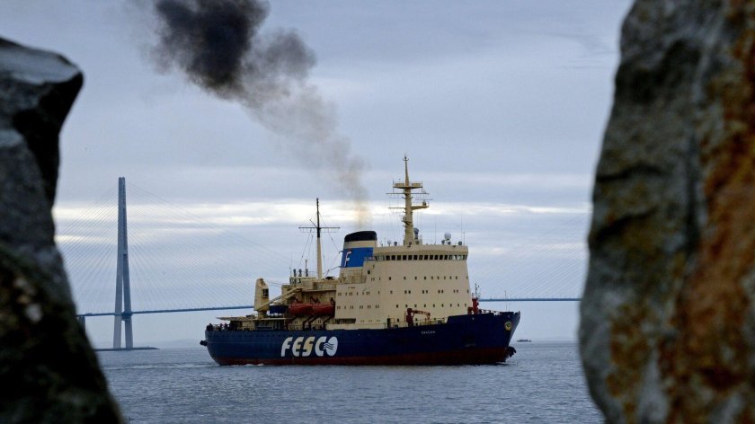 Ледокол Красин Владивосток