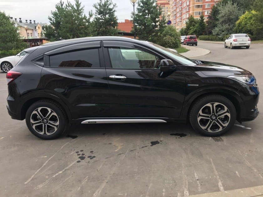 Хонда Везел 2017 черный