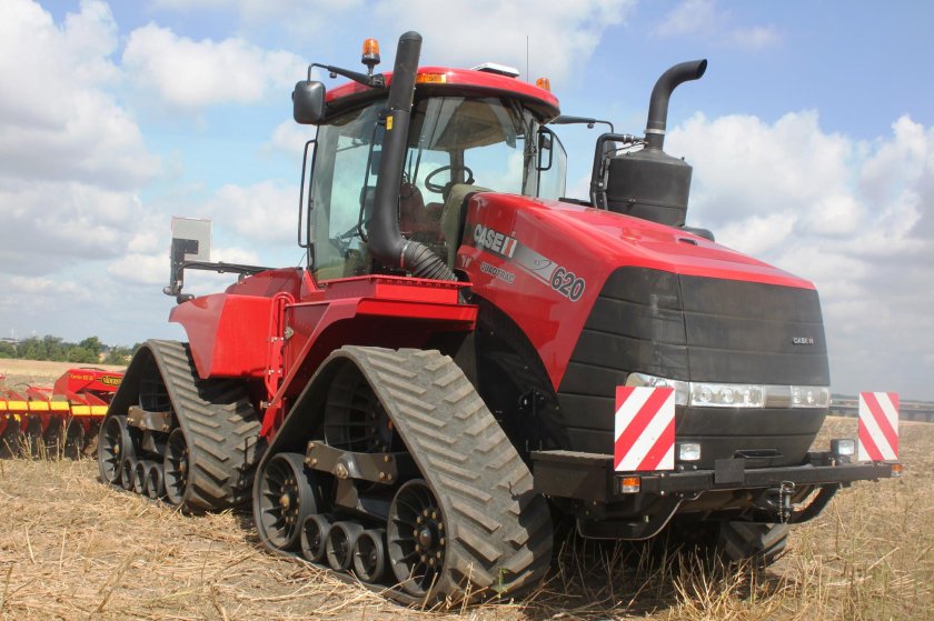 Гусеничный трактор Case IH Quadtrac 620