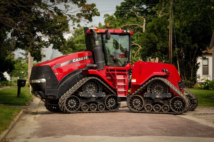 Гусеничный трактор Case IH Quadtrac 620