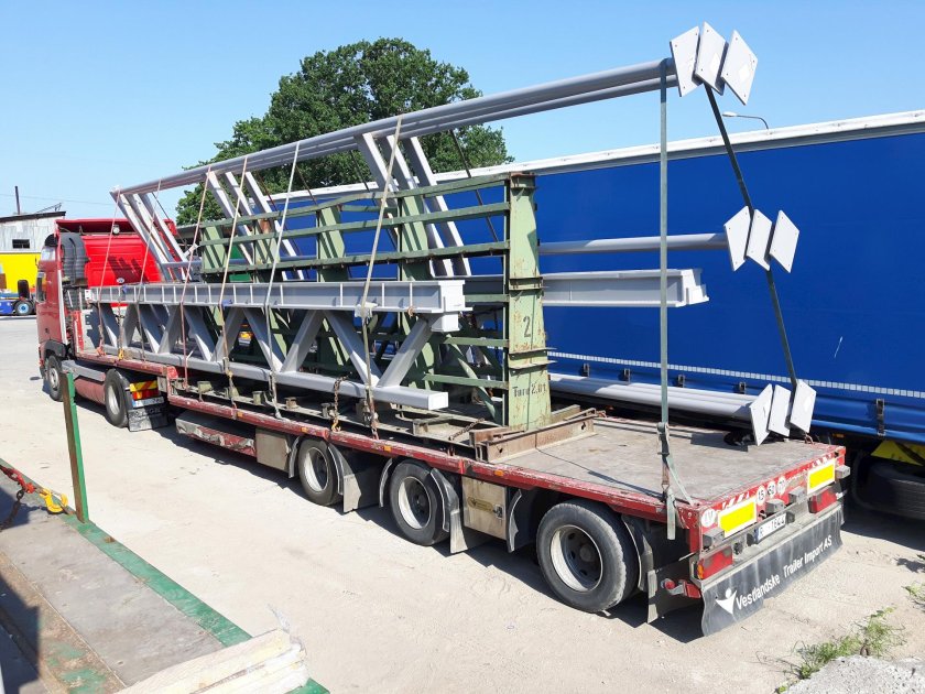 Низкорамный трал Volvo FH-12