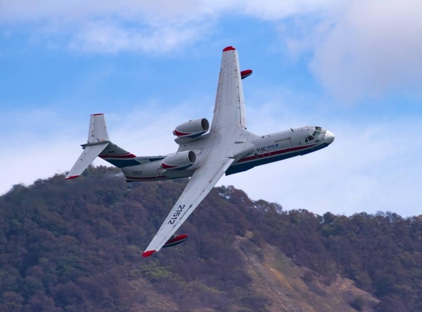 Бе-200 самолет