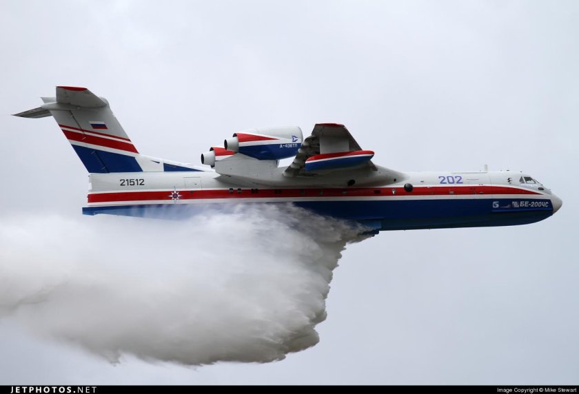 Пожарный самолет бе-200