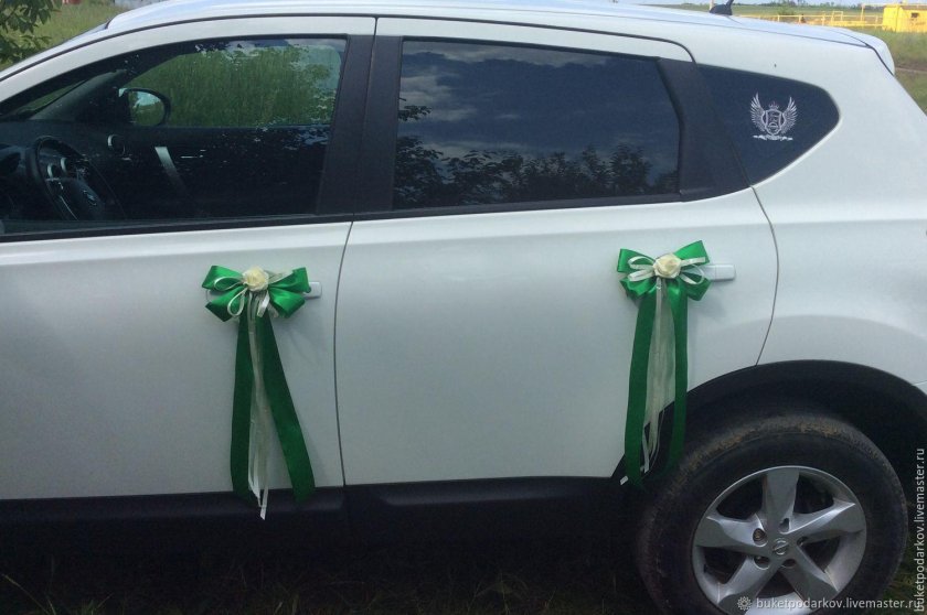 Лента на украшение авто