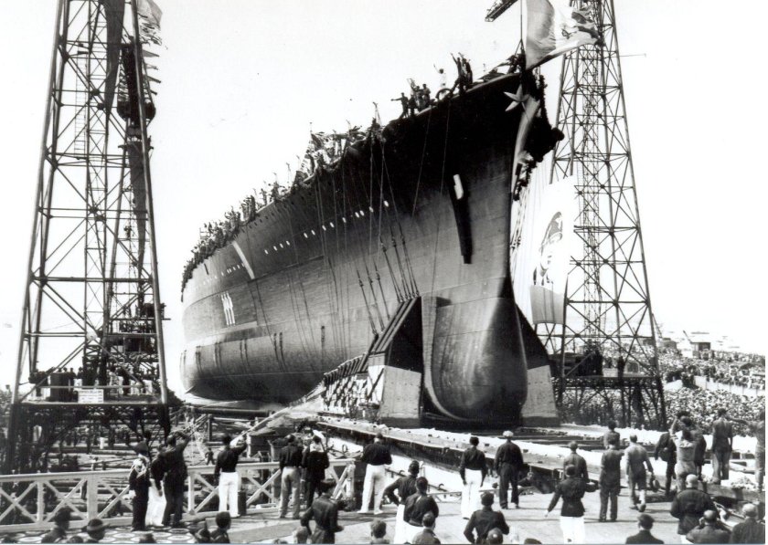 Линкор Витторио Венето в доке