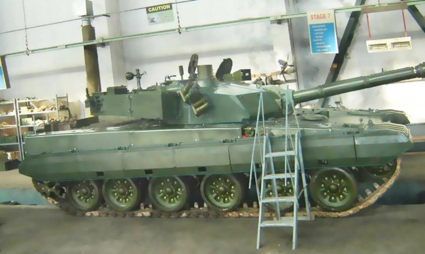 Танки MBT 2000 (al-Khalid)