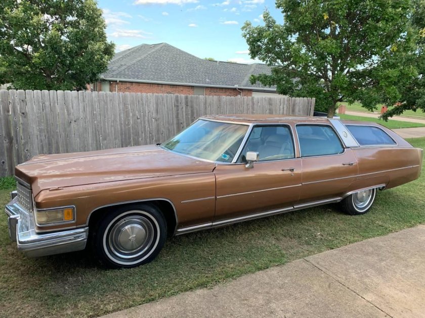 Cadillac Fleetwood Brougham 1976