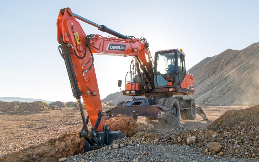 Колесный экскаватор Doosan dx210wa