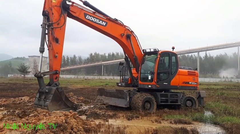 Doosan dx210w