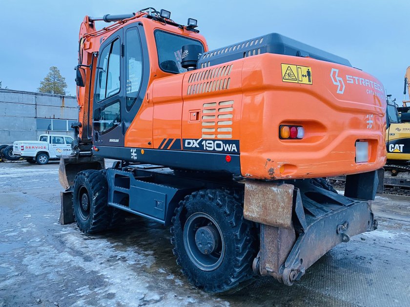 Экскаватор колесный Doosan dx190w