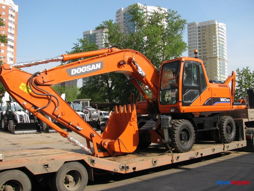 Колесный экскаватор Doosan s180w-v