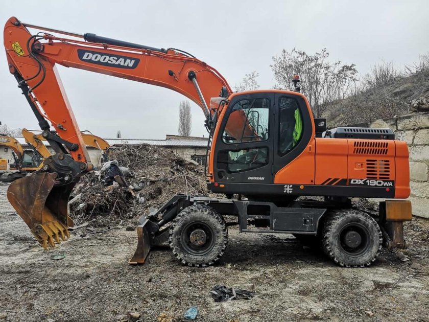 Doosan dx190w