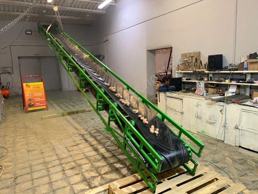 Ленточный конвейер с шевронной лентой