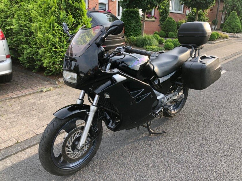 Хонда NTV 650 Revere