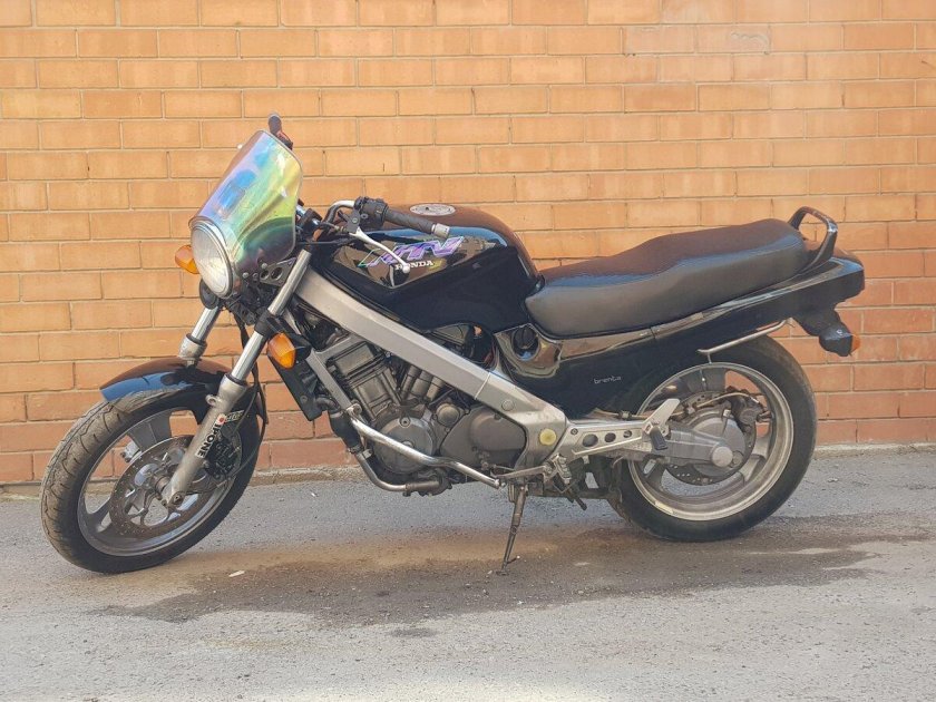 Хонда NTV 650 Revere