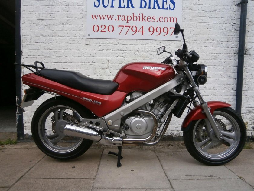 Хонда NTV 650 Revere