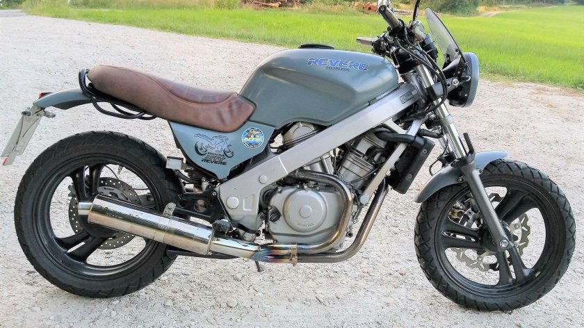 Honda Bros 650 Scrambler