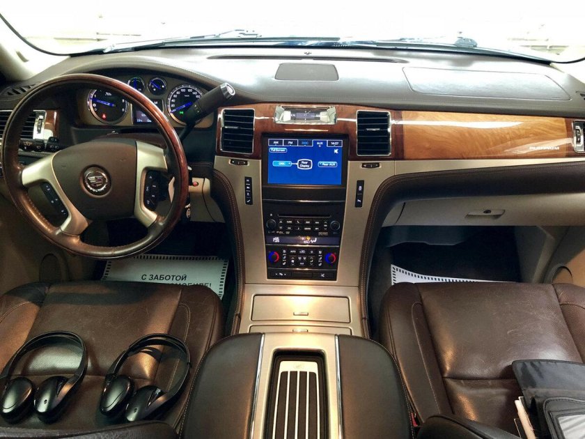 Кадиллак Эскалейд 2008 салон