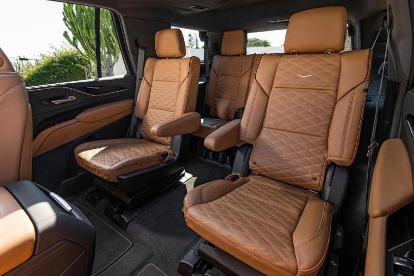 Кадиллак Эскалейд 2021 салон