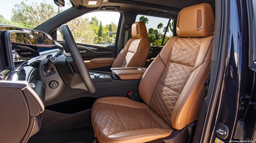 Новый Cadillac Escalade 2021