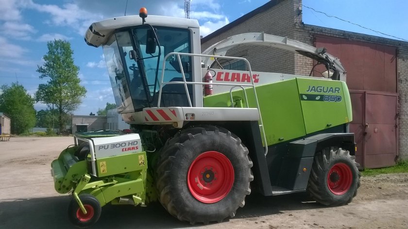 Кормоуборочный комбайн CLAAS "Ягуар-850"