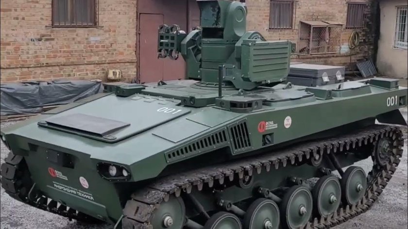 Уран-9 военный робот