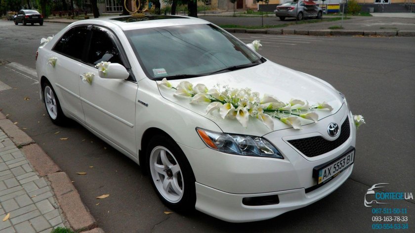 Свадебная Тойота Камри белая