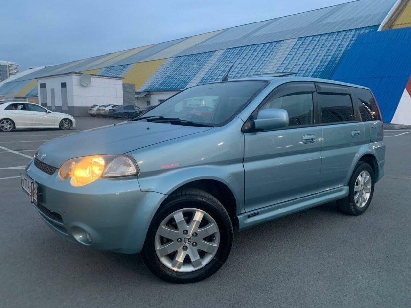 Хонда ХРВ золотистого цвета