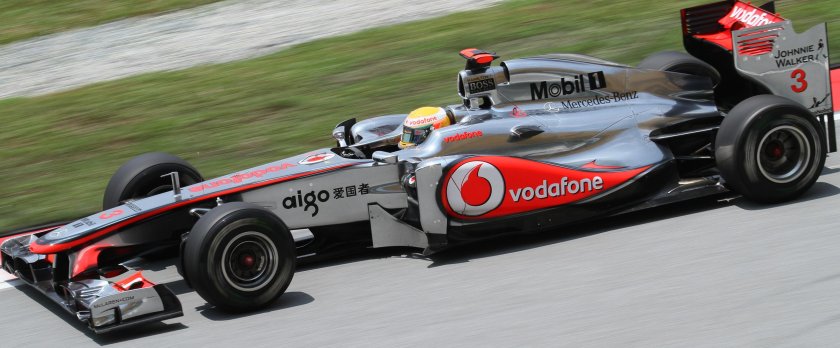 Vodafone MCLAREN Mercedes mp4 26 2011