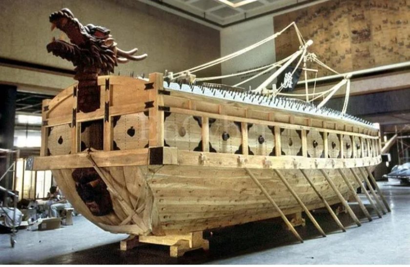 Кора́бль-черепа́ха, Кобуксо́н