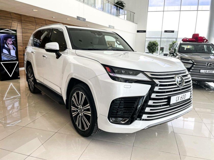 Lexus LX 600 2022 White