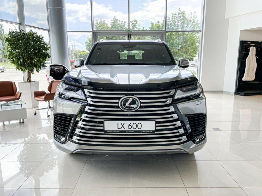 Lexus LX 600