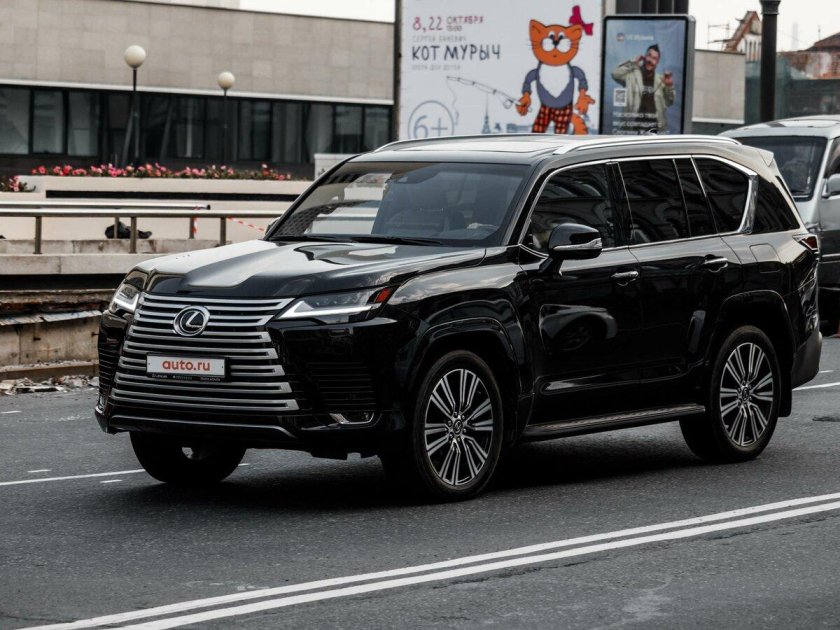 Лексус ЛХ 600 2022 черный