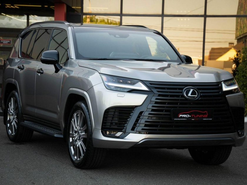 Лексус ЛХ 600 2022
