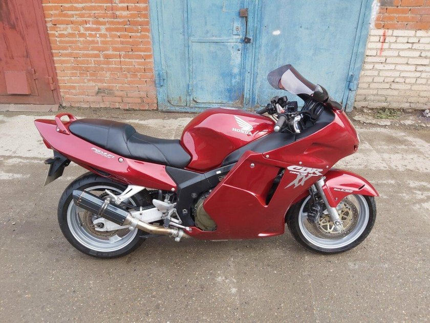 Хонда 1100 кубов