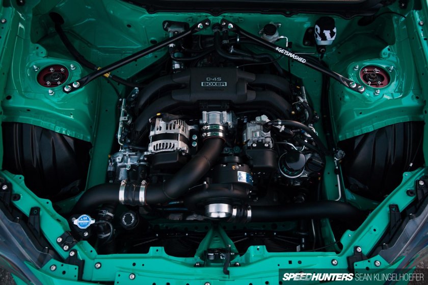 Тойота gt86 подкапотка