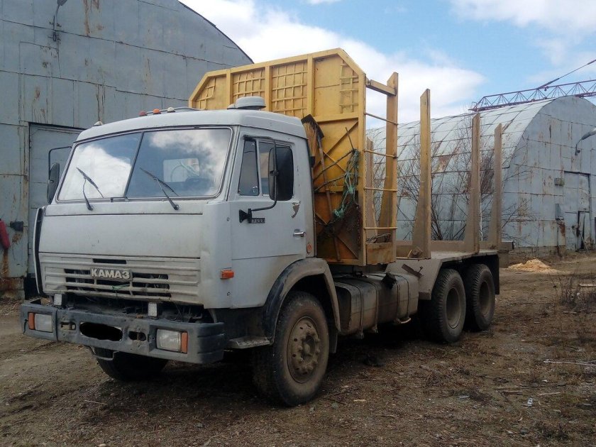 КАМАЗ 53229 лесовоз