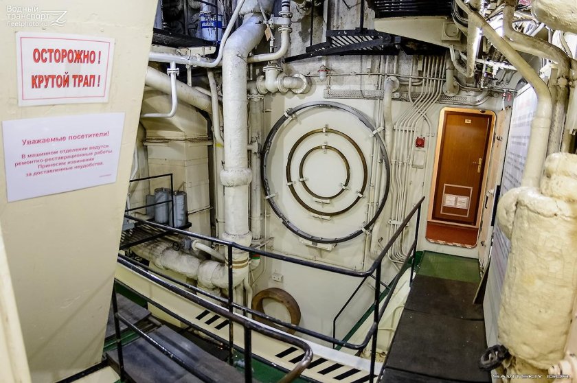 Леонид Красин теплоход