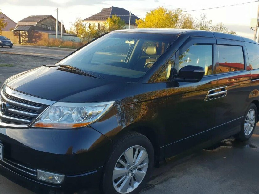 Минивэн Хонда Элизион