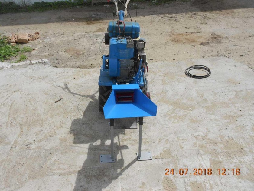 Кормоизмельчитель Пахарь к мотоблоку