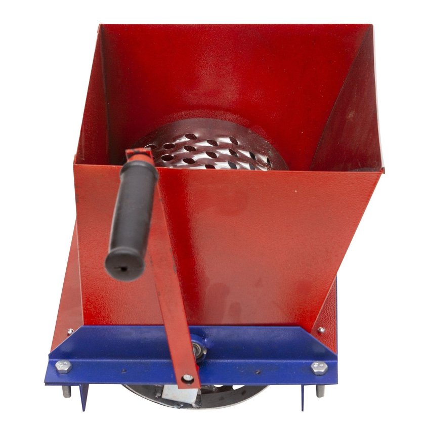 Измельчитель корнеплодов свеклорезка