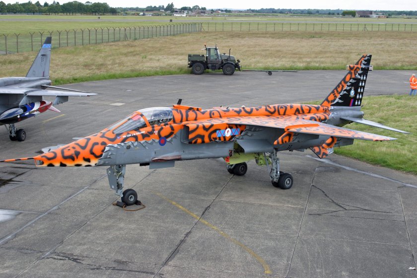 Самолёт Jaguar t.4