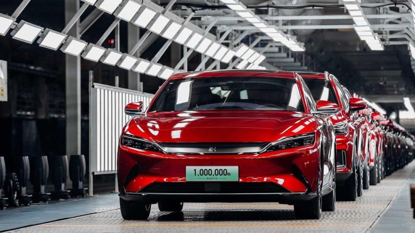 Электромобиль BYD Tang 2022