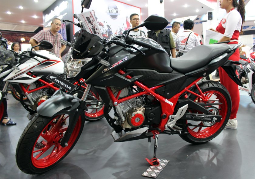 Honda cb150r