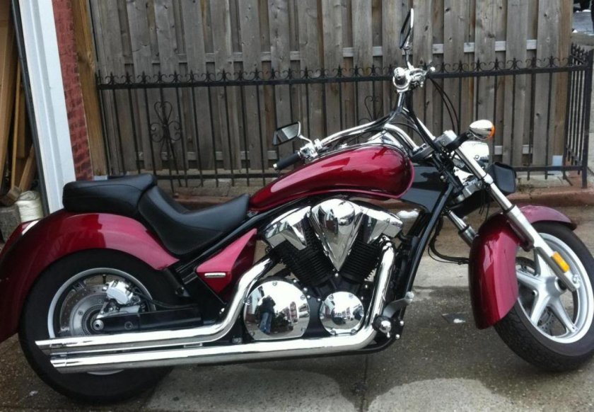 Honda vt1300cr Stateline